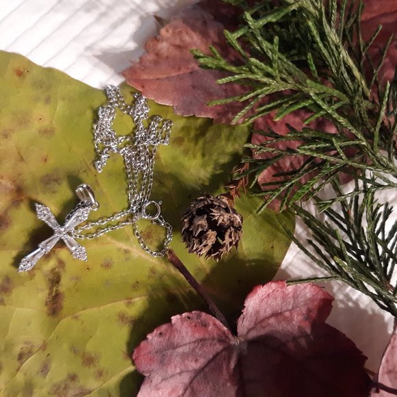 925 Sterling Silver Cubic Zirconia Cross Necklace 18" - Picture 2 of 4